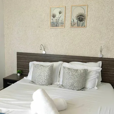 Hotel Family Brilliance Warna